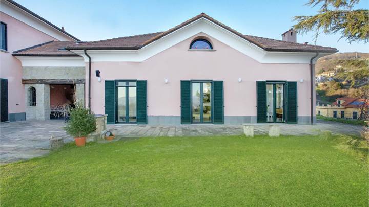 3+ bedroom apartment for sale in Campomorone