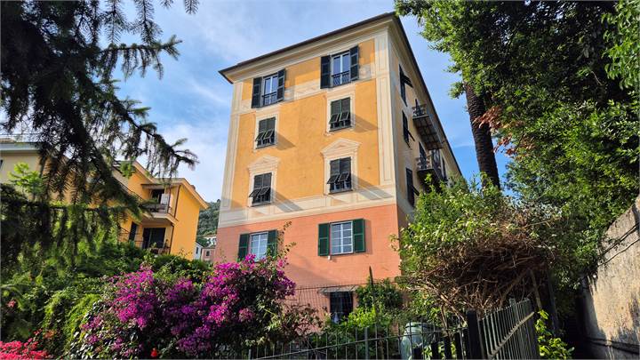 BOGLIASCO a pochi passi dal mare
