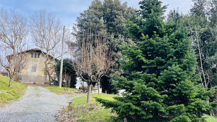 OVADA villa padronale immersa nel verde