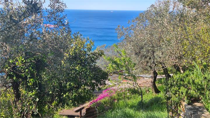 SANT ILARIO splendida villa in paradiso