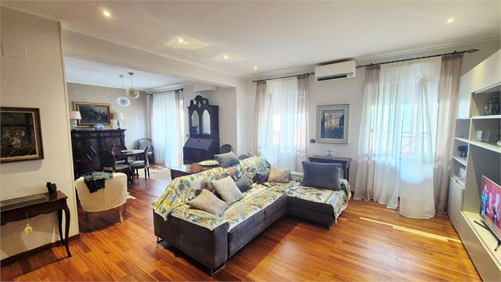 QUARTO ricercatissimo mq.146 in parco privato