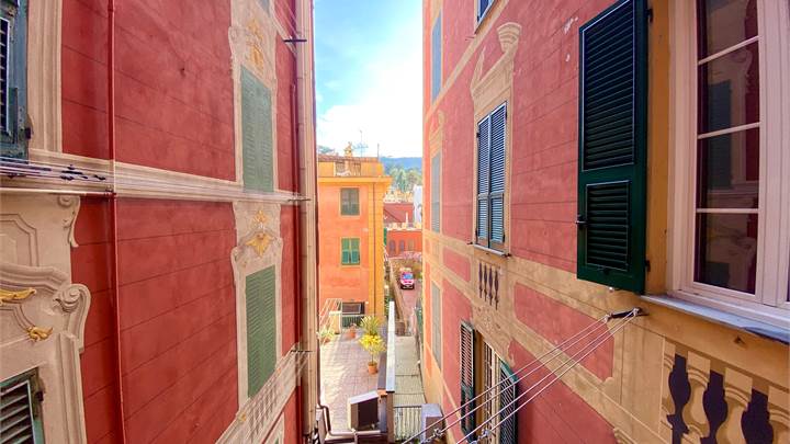 SANTA  MARGHERITA - centralissima Cavour vani 6,5 ristrutturato